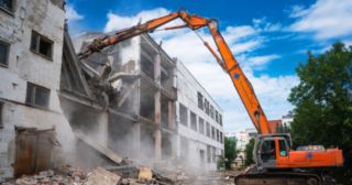 Промышленный демонтаж зданий Славгород, цена от 2940 руб.